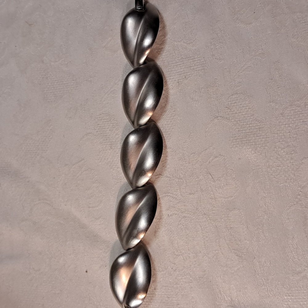 Trifari Kunio Matsumoto silver tone leaf bracelet 1980s